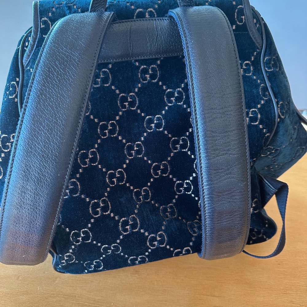 Gucci velvet backpack - Picture 4 of 7